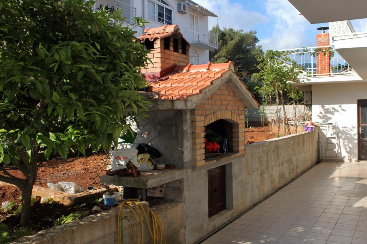 Apartments With A Parking Space Jelsa, Hvar - 8765 Jelsa  Eksteriør bilde